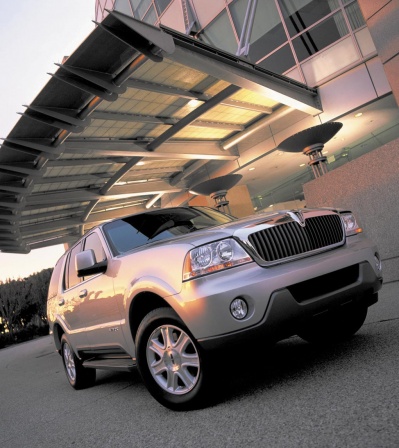med_2004Lincoln_Aviator_LG